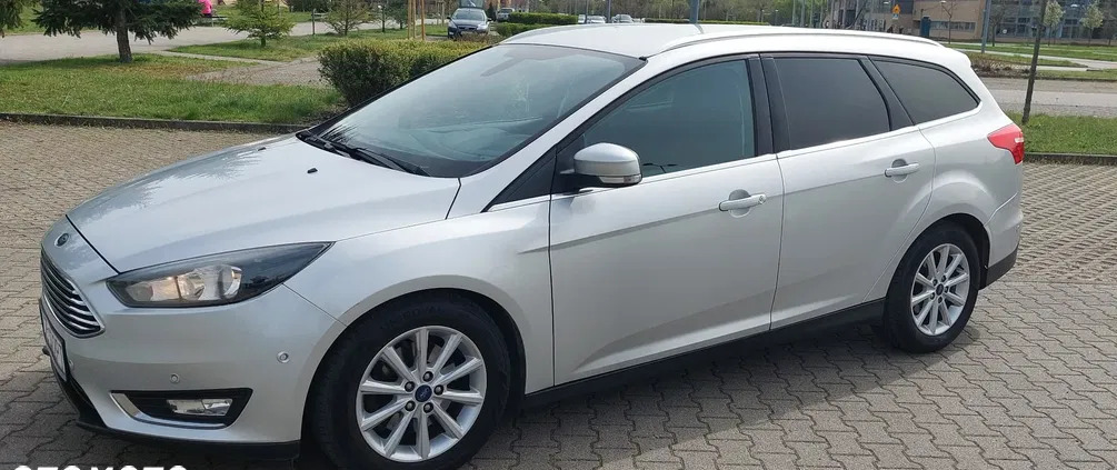 samochody osobowe Ford Focus cena 25900 przebieg: 325500, rok produkcji 2015 z Konstantynów Łódzki